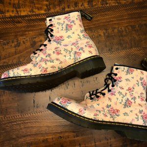 Dr. Martens Flower / Floral boots / pink